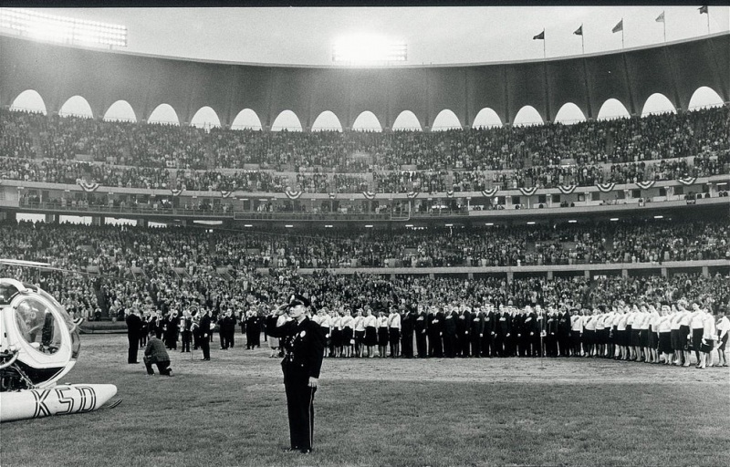 1966_Busch_Stadium_opened_the_Cards_beat_the_Braves_4-3